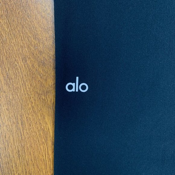 ALO Yoga Women's Black Trousers (Regular)👖🖤 - Picture 6 of 7